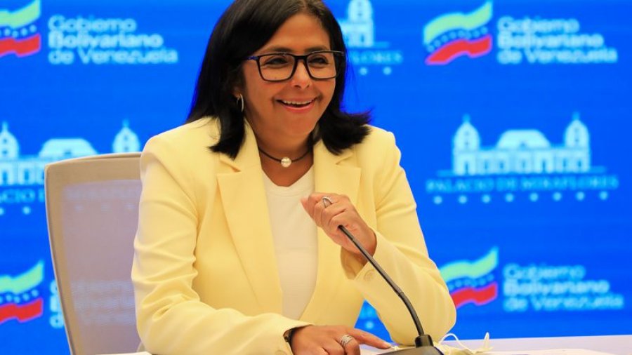 Rodríguez viziton ushtarët e plagosur gjatë sulmit amerikan në Venezuelë