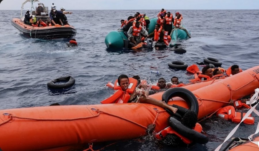 Ardhjet e migrantëve në Mbretërinë e Bashkuar u rritën në vitin 2025, ndërsa numrat në BE u stabilizuan.