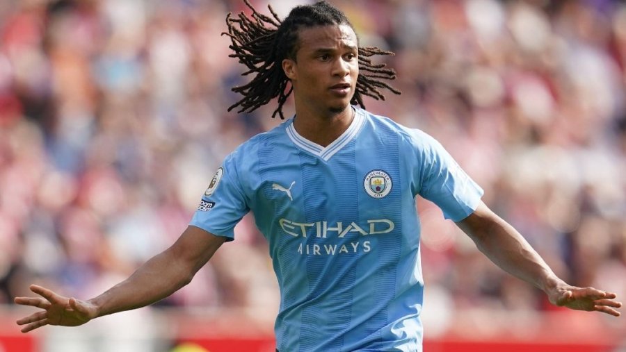 E kërkon Barcelona, por Manchester City nuk po e lëshon mbrojtësin