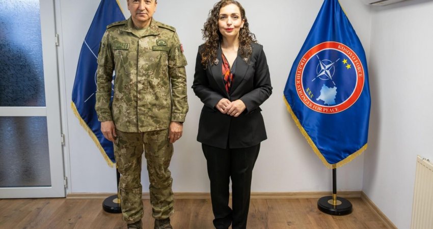 Komandanti i KFOR-it pret në takim Osmanin, flasin për sigurinë në Kosovë