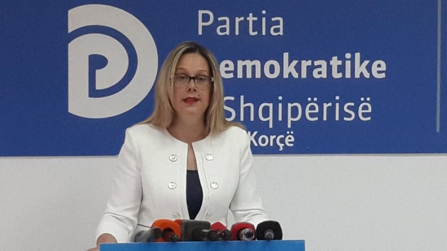 Veproni sa s’është vonë’ – Deputetja e PD, Alolli: Të mbyllet urgjent rruga e shkatërruar Qukës–Qafë Plloçë