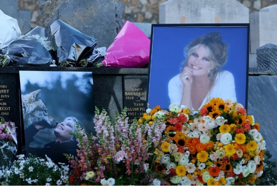 Një plazh në Kanë do të emërohet sipas Brigitte Bardot