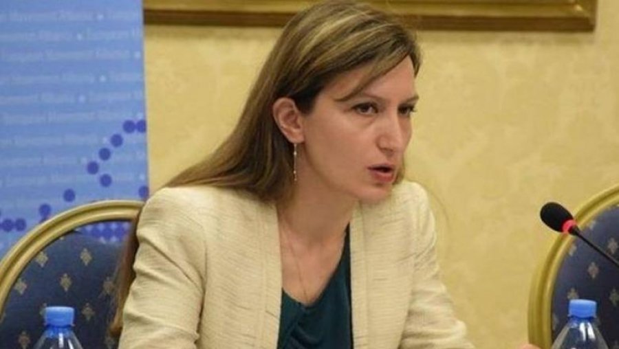 Arrestohet Ish-zyrtarja e Ministrisë së Brendshme, theu ‘arrestin shtëpiak’ dhe tentoi t’i djegë makinën ish-partnerit