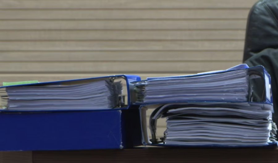 Dyshohen për 1 mln euro dëm, një muaj paraburgim për 4 nga 39 të dyshuarit për keqpërdorime në Byronë Kosovare të Sigurimeve