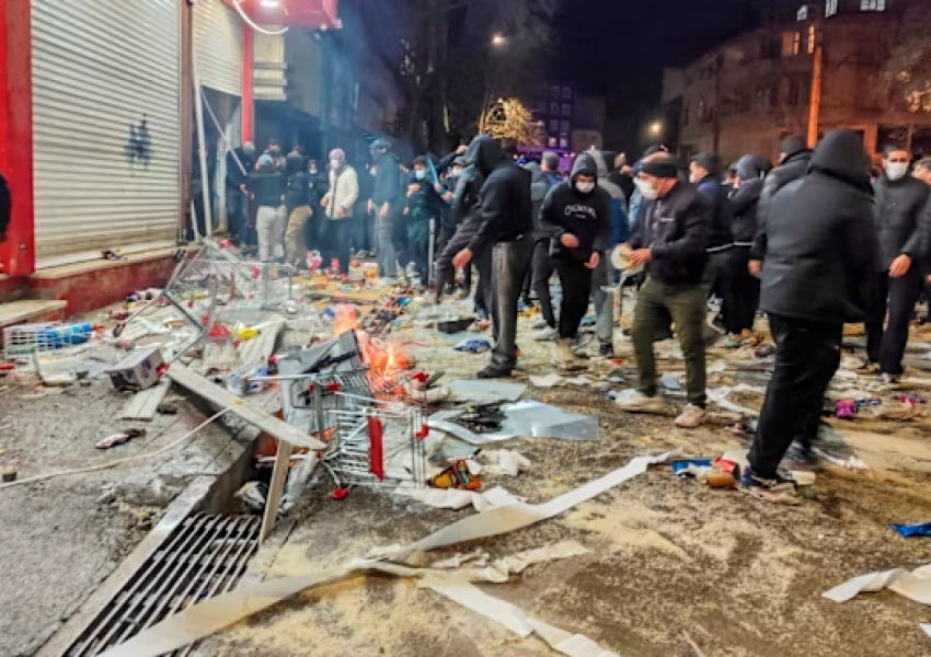 Iran, rritet bilanci i viktimave: 466 të vrarë nga protestat