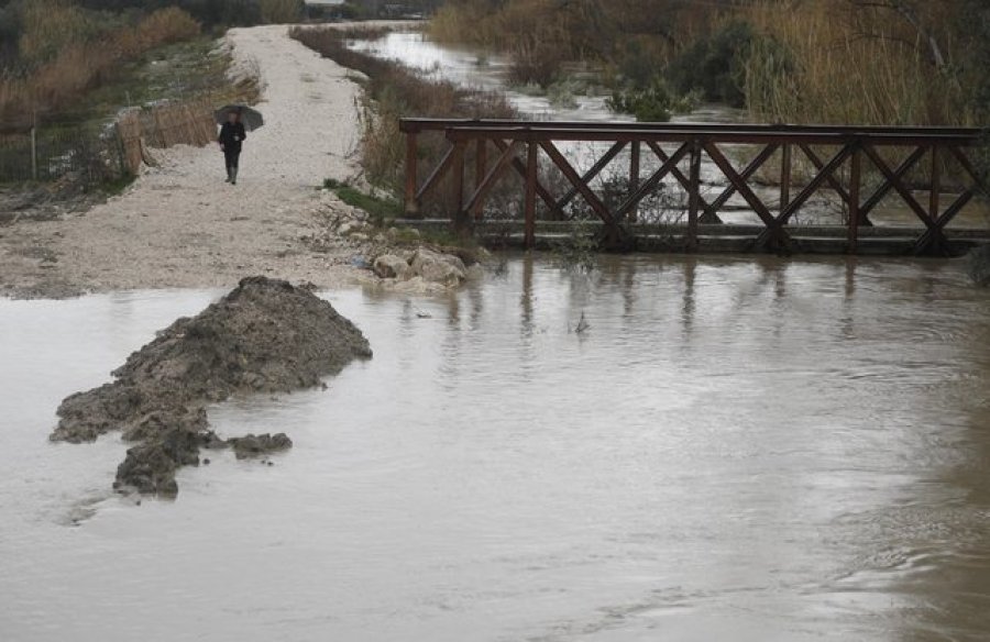 IGJEUM: Rriten prurjet nga reshjet në disa lumenj, rrezik për përmbytje