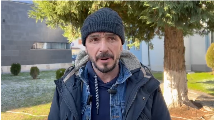 Maliq/ 'Dhjetëra familje të izoluara pas çarjes së argjinaturës', banori: Po na vështirësohet jetesa!