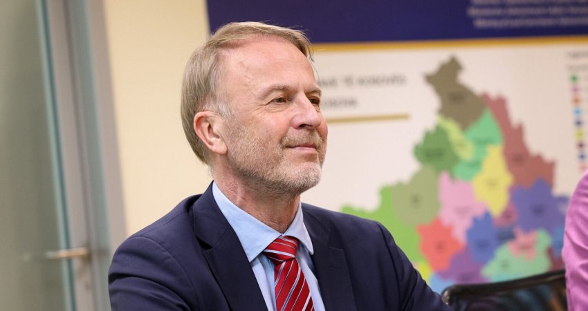 Orav: Zgjedhjet në Kosovë treguan që demokracia formëson politika për komunitetin