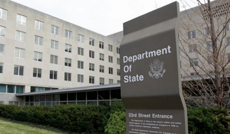 Administrata Trump anuloi më shumë se 100 mijë viza vetëm për një vit