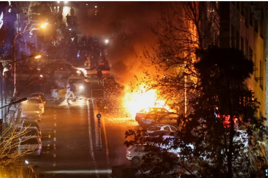 Reuters: 2 mijë të vrarë në Iran, Deputeti iranian paralajmëron: Protestat do jenë edhe më të mëdha 