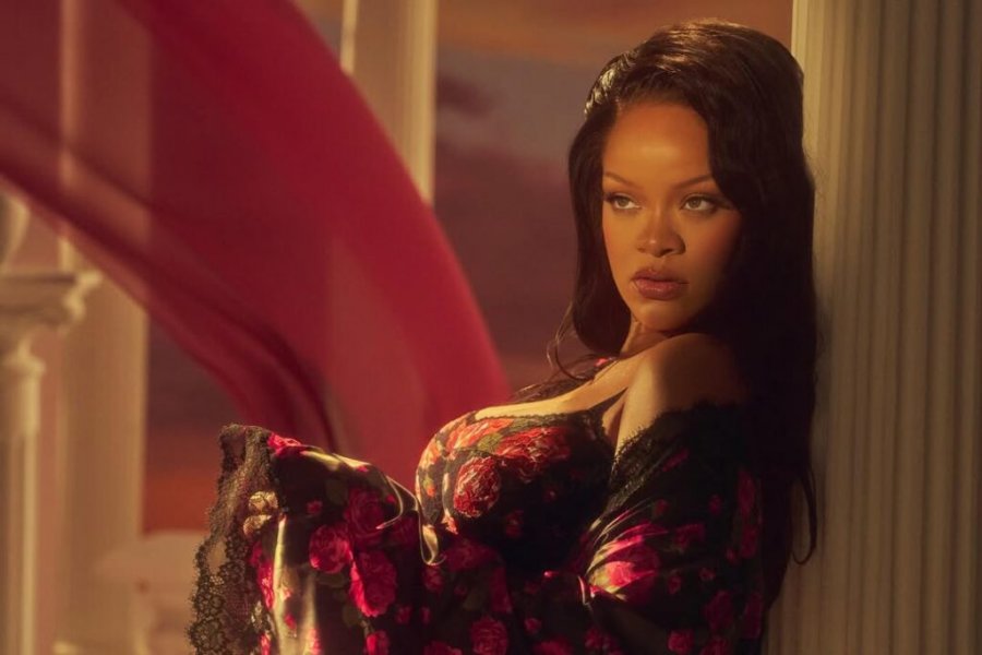 Bebja e katërt në 2026? Rihanna vë sërish në lojë fansat