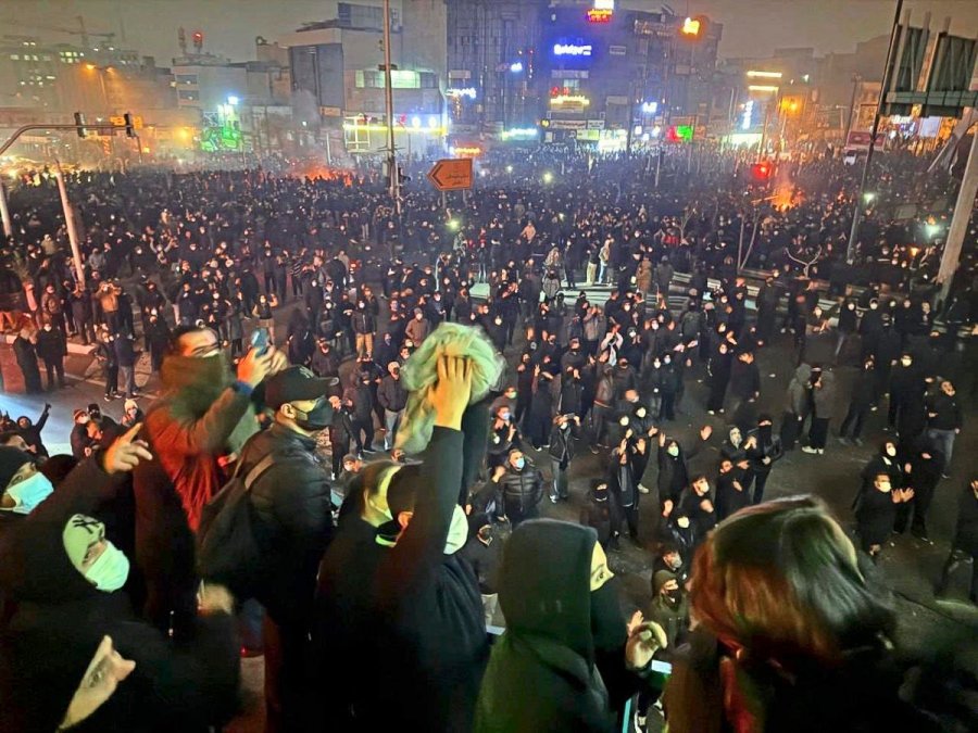Me shtypjen e protestave, qeveria e Iranit 'vetëm po blen kohë'