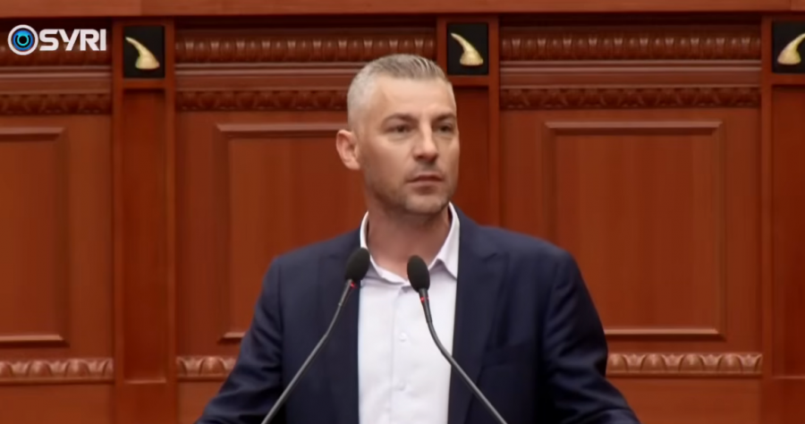Bledjon Nallbati ironizon pezullimin e vizave nga SHBA: Shqipëria në një listë me shtete problematike