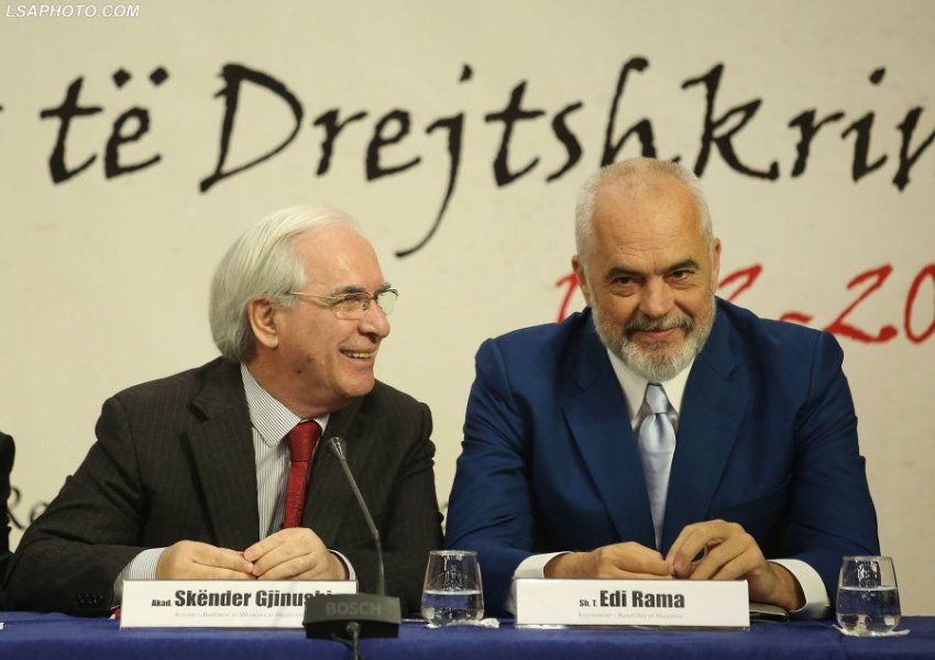 Fjalori i madh i gjuhës shqipe/ Skënder Gjinushi përjashtoi Akademinë e Shkencave të Kosovës