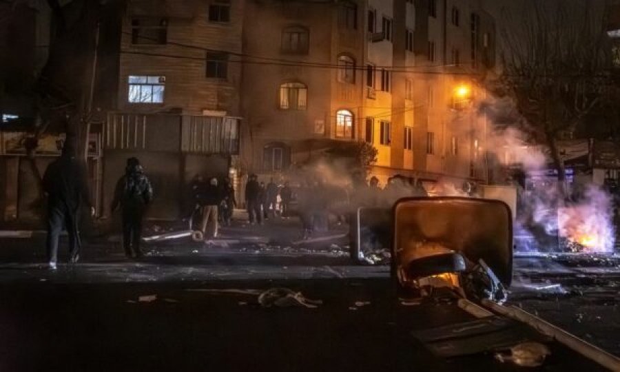 CNN: Të traumatizuar, iranianët flasin pavarësisht rrezikut, po kryhen vrasje masive, sipas Amnesty International