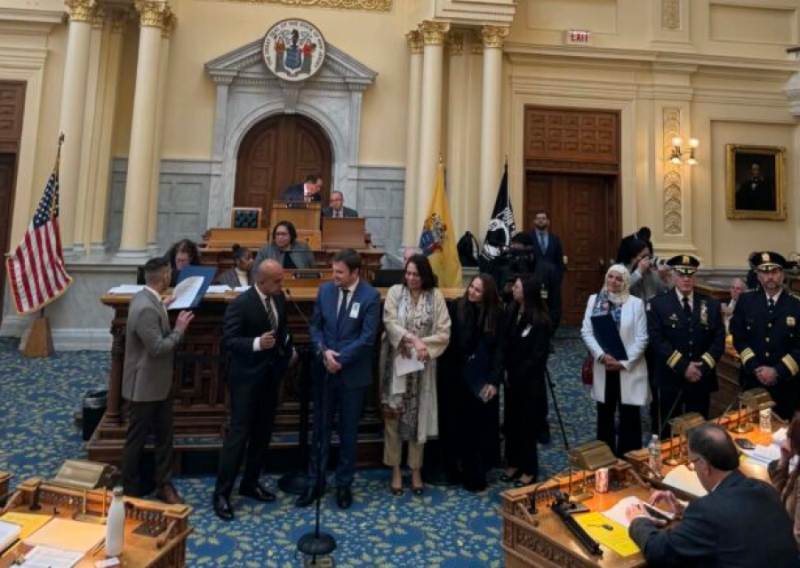 Legjislatura e New Jersey-t nderon Imam Gazmend Aga gjatë Muajit të Trashëgimisë Myslimane