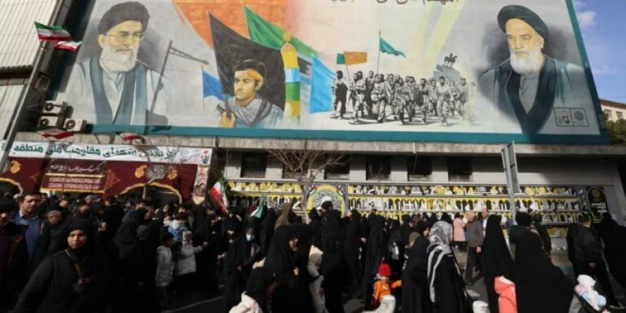 Analiza e REL: Protestat dhe kërcënimet nga SHBA po ‘lëkundin’ raportin Kinë-Iran