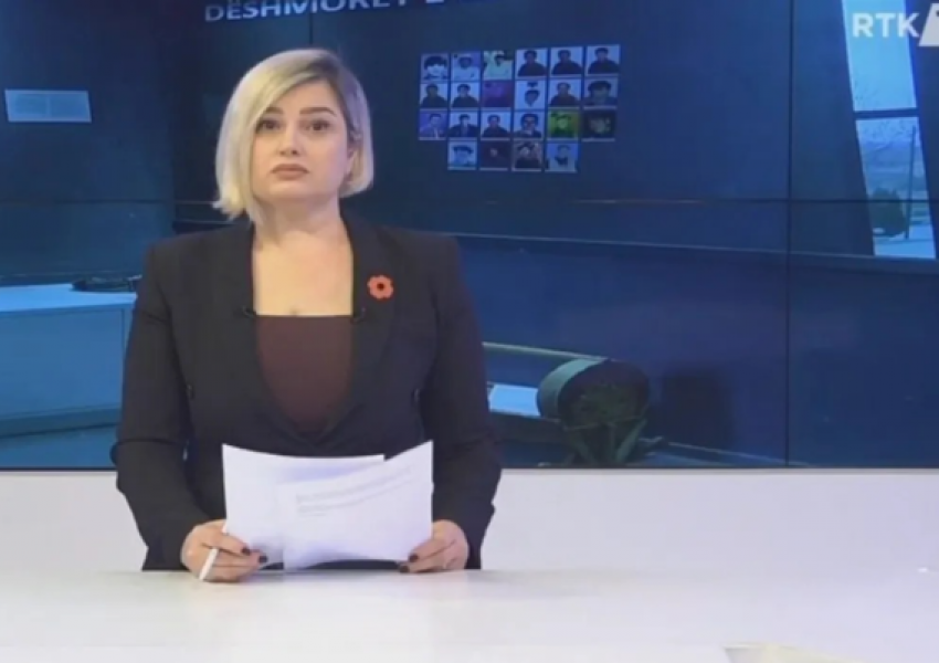 Moderatorja shpërthen në lot teksa jepte lajmin për përkujtimin e masakrës ku u vra dhe babai i saj
