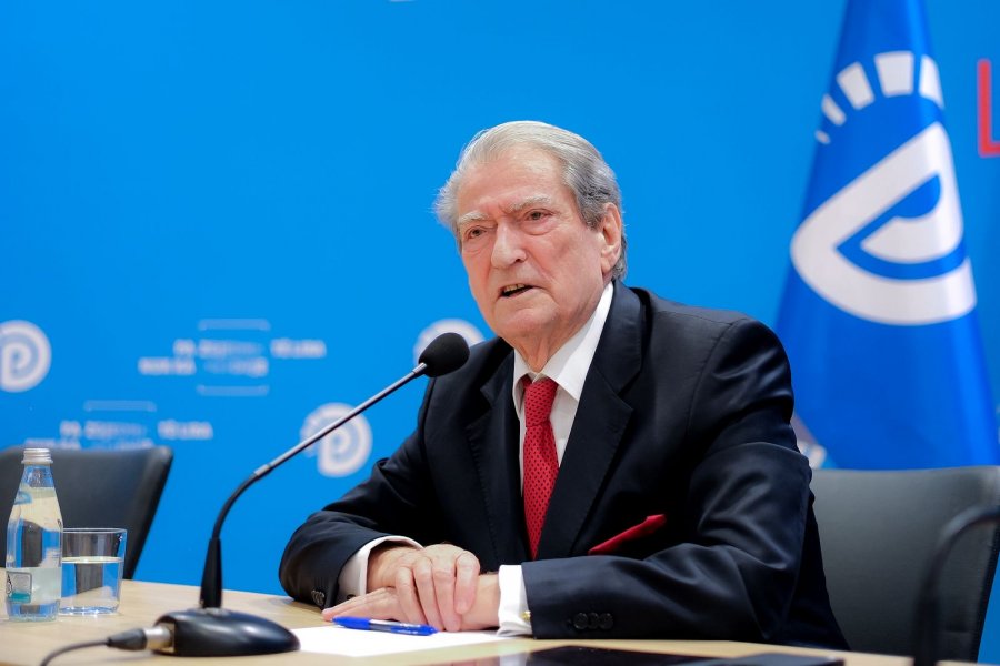 ‘Gazi i skaduar shumë i mirë’, Berisha publikon deklaratën e panelistit: Ky është Top Tuneli! Gjykojeni vetë...