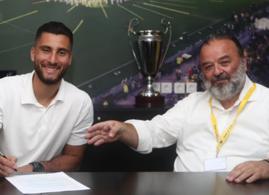 Strakosha merr një gjobë marramendëse nga pronari i AEK-ut në Greqi