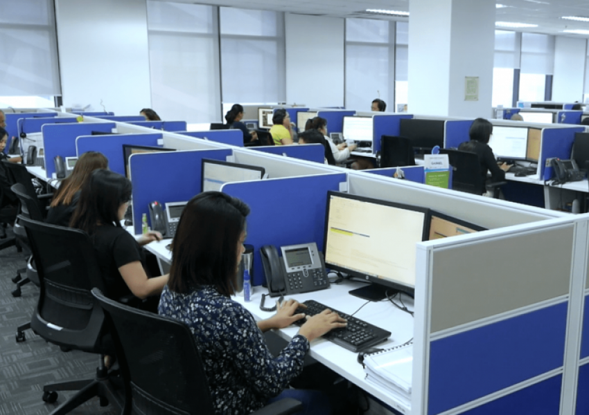 33 kontrolle në Tiranë për call-center-at, dhjetë persona të arrestuar. Dy 'koka' në kërkim