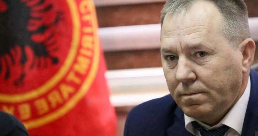 Gucati: Protestat dhanë efekt në gjykatë, Thaçit po i lejohet të flasë në ‘zoom’ me familjen