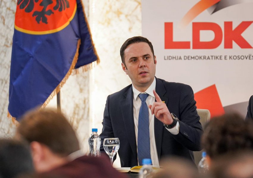 Abdixhiku prezanton Kryesinë e re të LDK-së