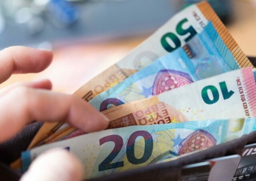 Ministria e Financave me njoftim për pagën minimale në sektorin privat