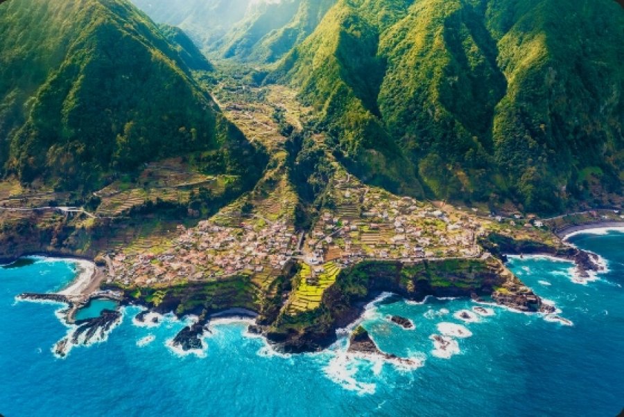 Destinacionet turistike në trend për vitin 2026: Ku ndodhet 'Hawaii i Evropës' dhe pse duhet vizituar patjetër?