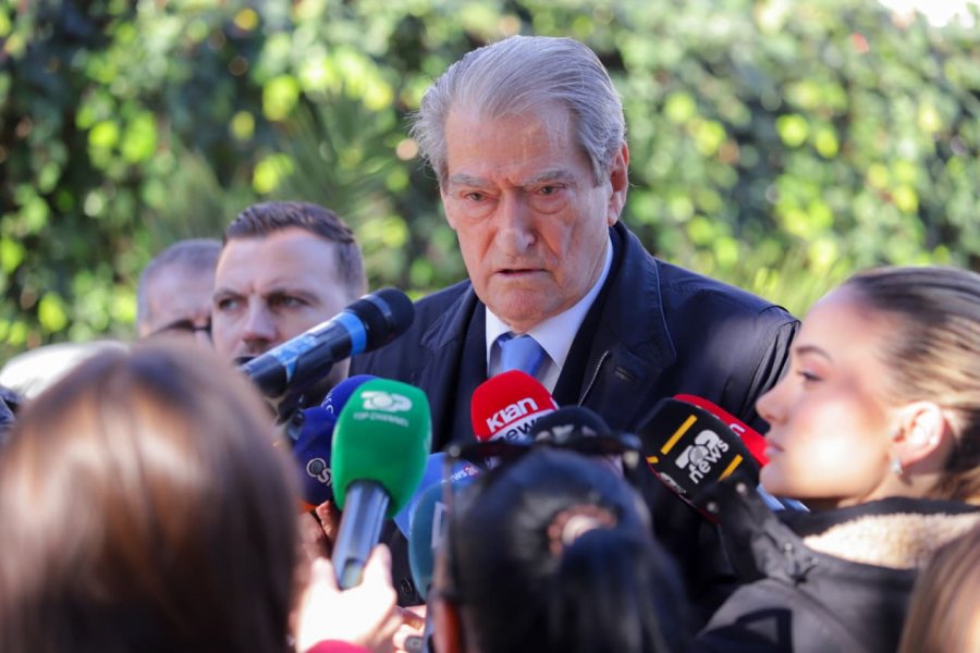 Berisha: Altin Troplini komandonte një call-center. Janë 200 sipërmarrje kriminale të patronuara nga Olsi Rama