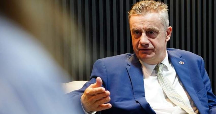 Hargreaves: Rinumërimi bart rreziqe për afatet, shumë e rëndësishme që Presidenti të zgjidhet me kohë