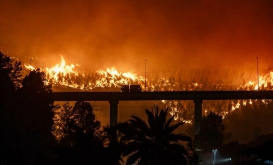 Kili në gjendje të jashtëzakonshme për shkak të zjarreve! Të paktën 20 viktima, shkrumbohen mijëra hektarë pyje