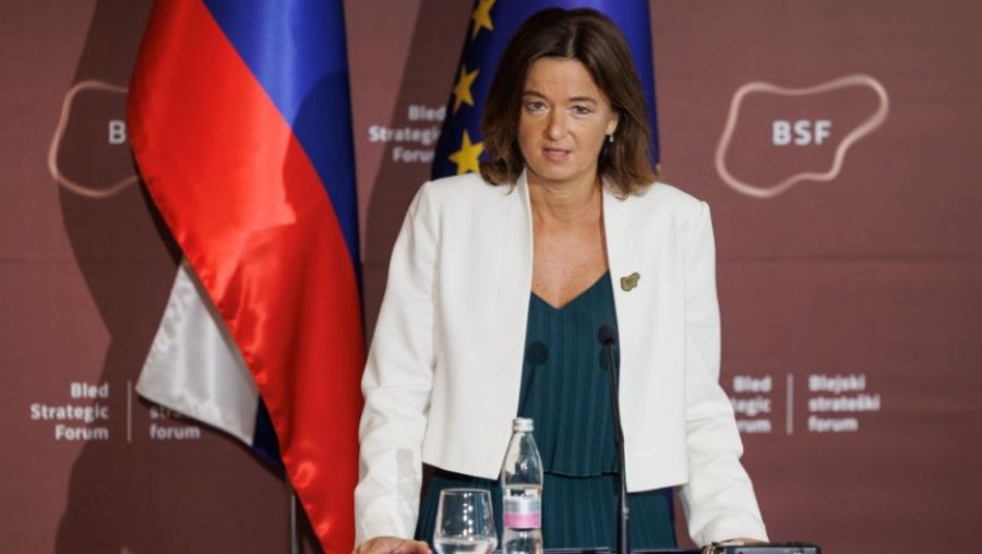 Fajon: Vendimi i Sllovenisë për të dërguar oficerë në Groenlandë është i drejtë
