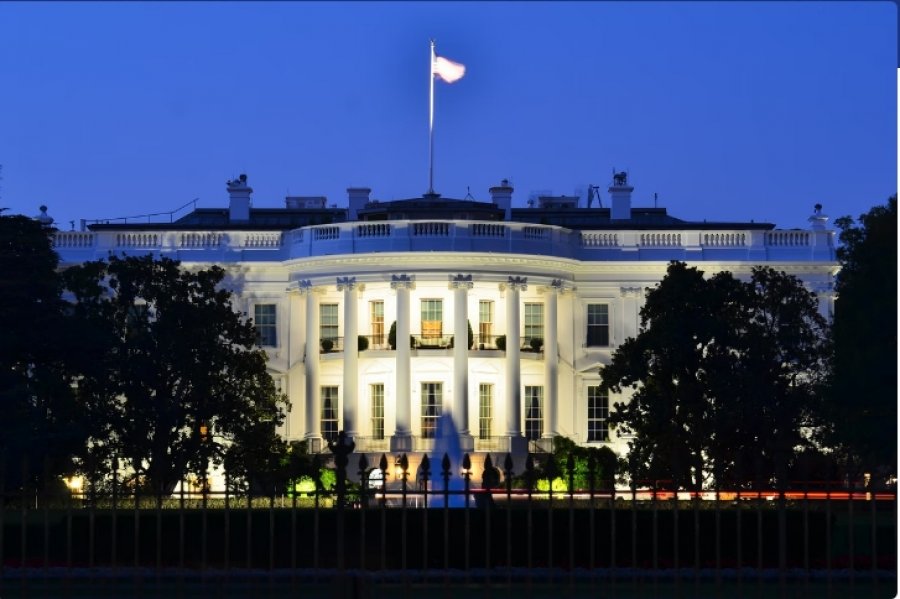 CNN zbulon planet e Trump për të ndërtuar një 'bunker tepër sekret' nën krahun lindor të Shtëpisë së Bardhë