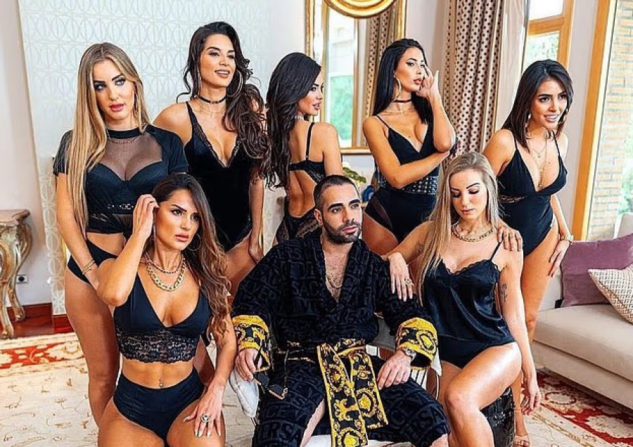 FOTO/ Fëmijët e elitës së regjimit iranian ekspozojnë luksin... ndërsa mijëra protestues masakrohen