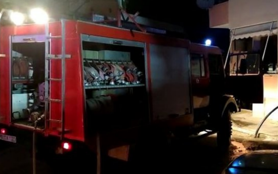 Gjirokastër/ Kabina elektrike përfshihet nga flakët, lagjja Granicë mbetet pa energji