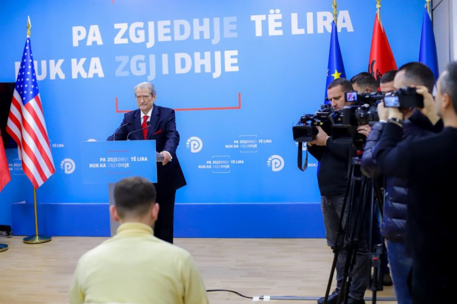 21 janari/ Berisha: Edi Rama kërkon të përdor këto viktima, për të shpëtuar Lindën e tij, veten, Mirlindën e tij, Lubinë e tij 