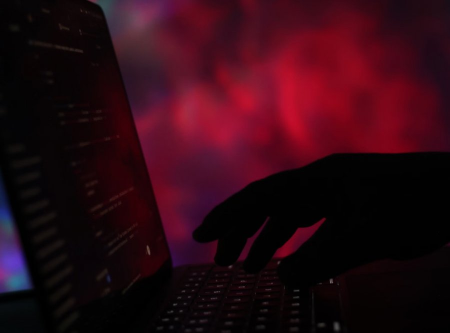 Demokracia po kërcënohet nga Inteligjenca Artificiale, paralajmërimi i ekspertëve