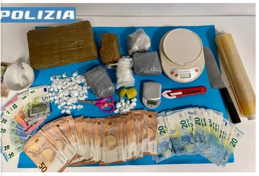 Arrestohet në Ankona një 35-vjeçar shqiptar me rreth 2.5 kilogramë kokainë