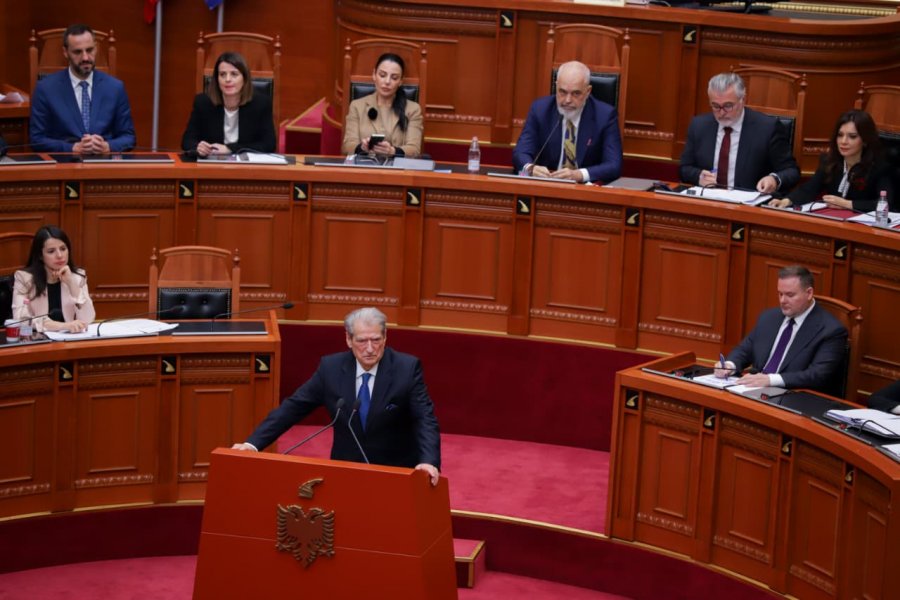 Berisha: Njeriut që po i vjen fundi po personalizon një akt të rëndësishëm ndërkombëtar si mburojë