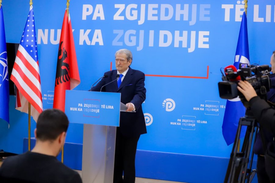 Berisha: Rama nuk e gëzoi ftesën që i erdhi Shqipërisë, mbeti siç është, i padëshiruar në Europë dhe në botë