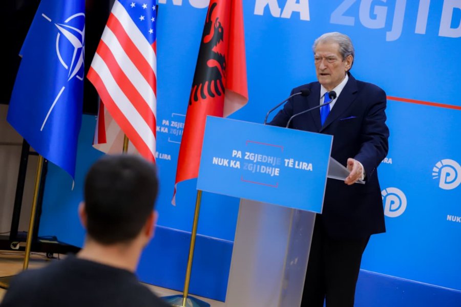 Berisha: Edi Rama, Niko Peleshi dhe Haram Begaj u vunë në rresht pas Lubisë për të mbrojtur vjedhjet e saj