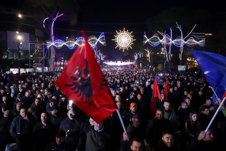 Berisha calls for protest: An unrestrained influx toward Tirana, 5:00 p.m. is the hour of the opposition