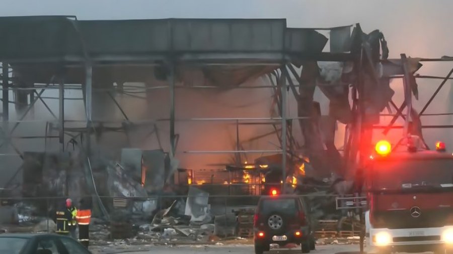 Shpërthimi në fabrikën ushqimore në Greqi, 3 gra humbin jetën! Shpëtojnë 5 të tjerë, 2 të zhdukur (VIDEO) 