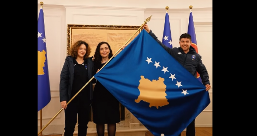 Osmani ua dorëzon flamurin e Kosovës dy skiatorëve që do ta përfaqësojnë vendin në Lojërat Olimpike Dimërore Milano–Cortina 2026