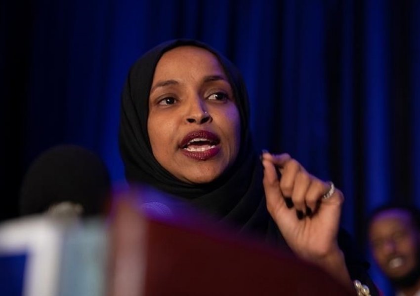 Kongresmenja amerikane Ilhan Omar sulmohet gjatë një takimi në Minneapolis