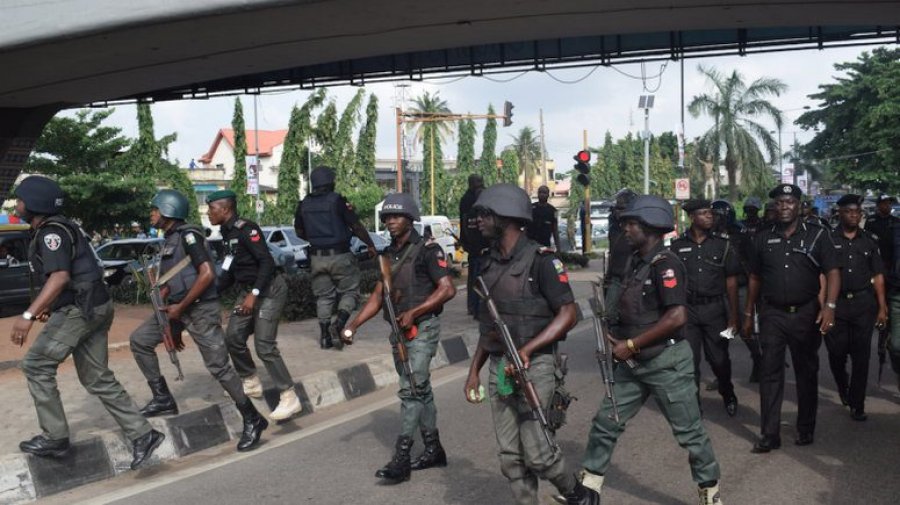 Persona të armatosur sulmojnë policinë, 3 të vdekur në Nigeri