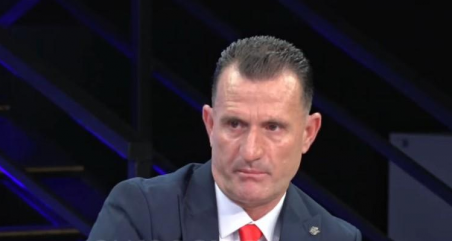 Cakrani: Kryeministri hoqi çdo të drejtë nga vlonjatët, tani iu ka lënë vetëm çmendinën