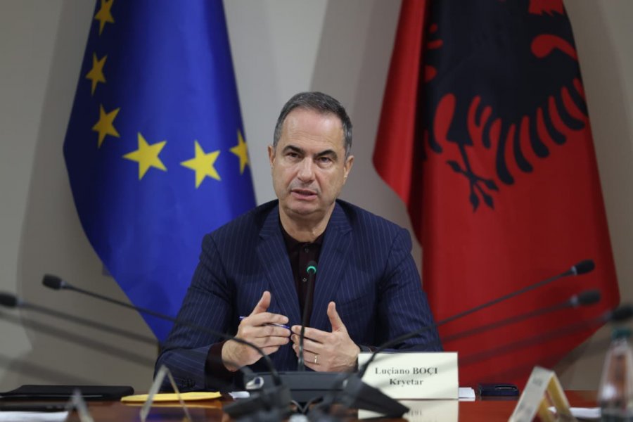 Boçi: PS votoi kundër thirrjes së mësuesve të penalizuar në Komisionin e Edukimit