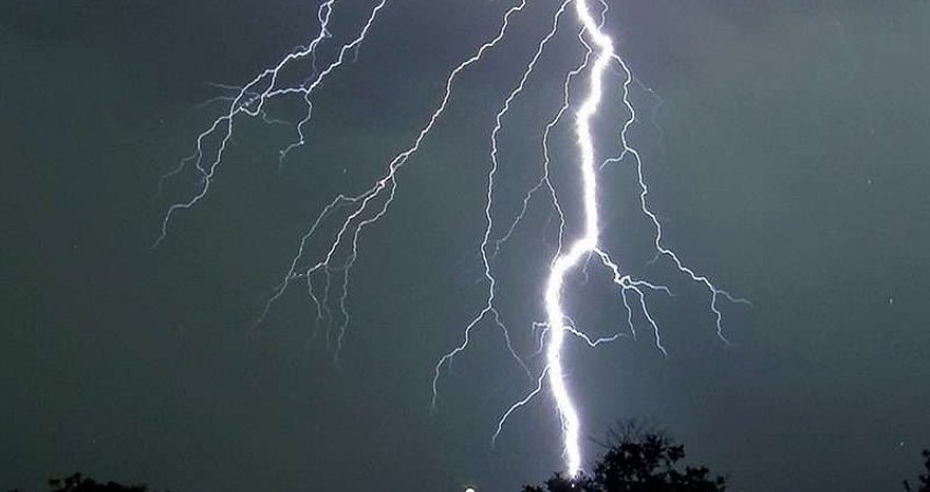 E trishtë: Ky është i riu që vdiq pasi u godit nga rrufeja në Suharekë